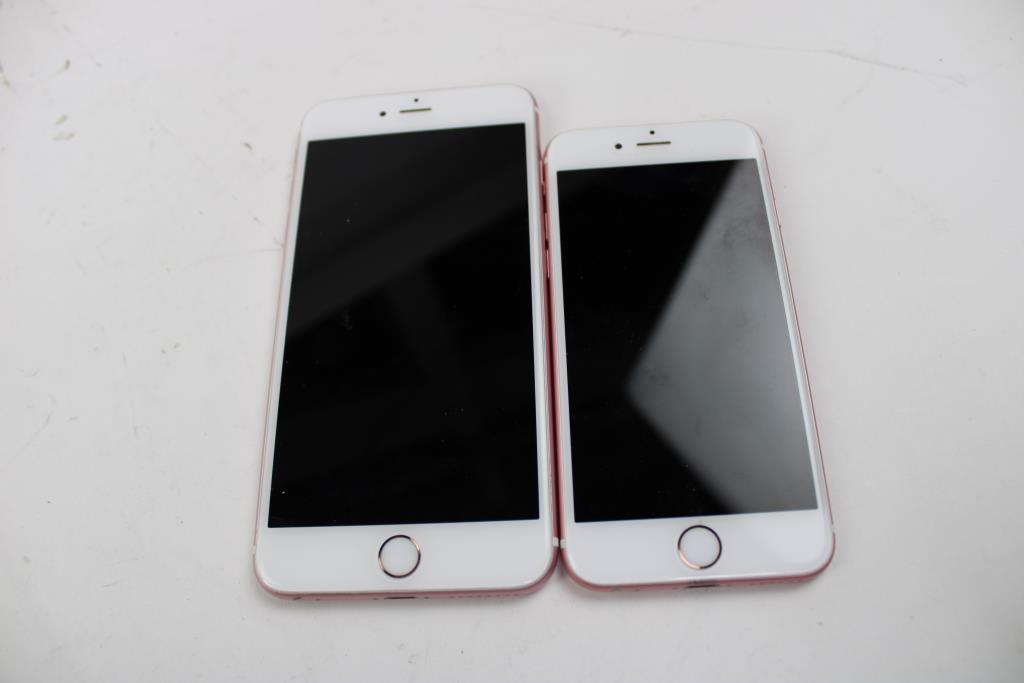 Apple IPhone Lot, 2 Pieces  Sold For Parts