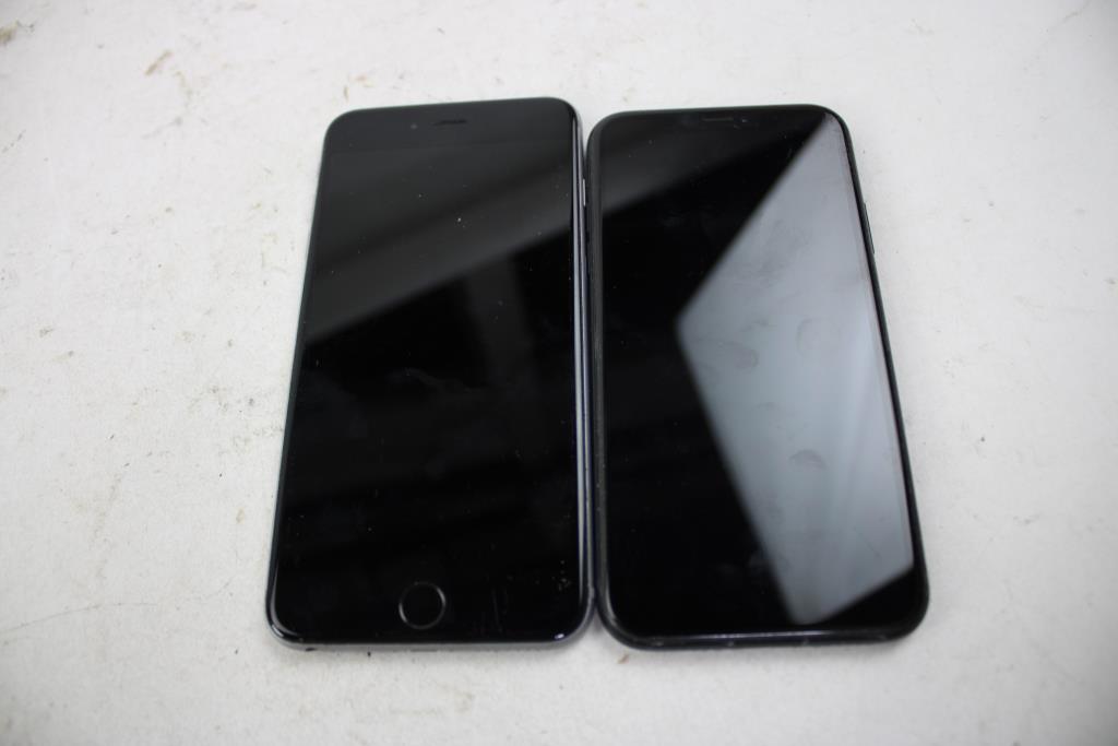 Apple IPhone Lot, 2 Pieces, Sold For Parts