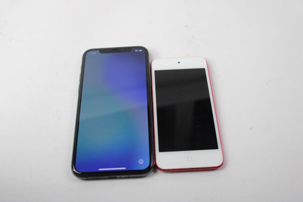 Apple IPhone Lot, 2 Pieces, Sold For Parts