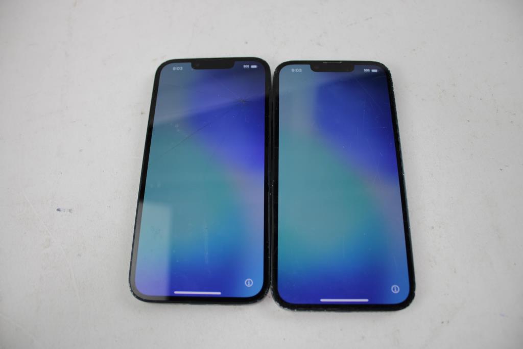 Apple IPhone Lot, 2 Pieces  Sold For Parts