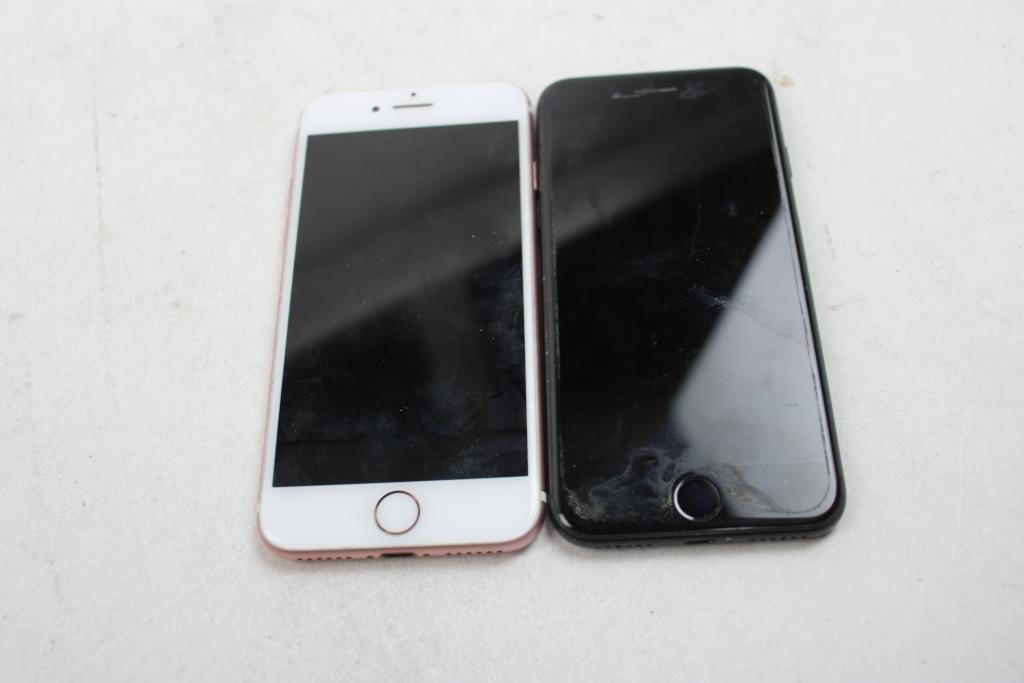 Apple IPhone Lot, 2 Pieces  Sold For Parts