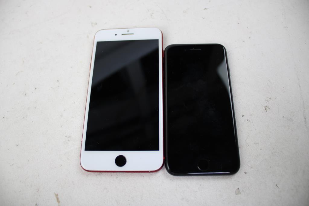 Apple IPhone Lot, 2 Pieces Sold For Parts