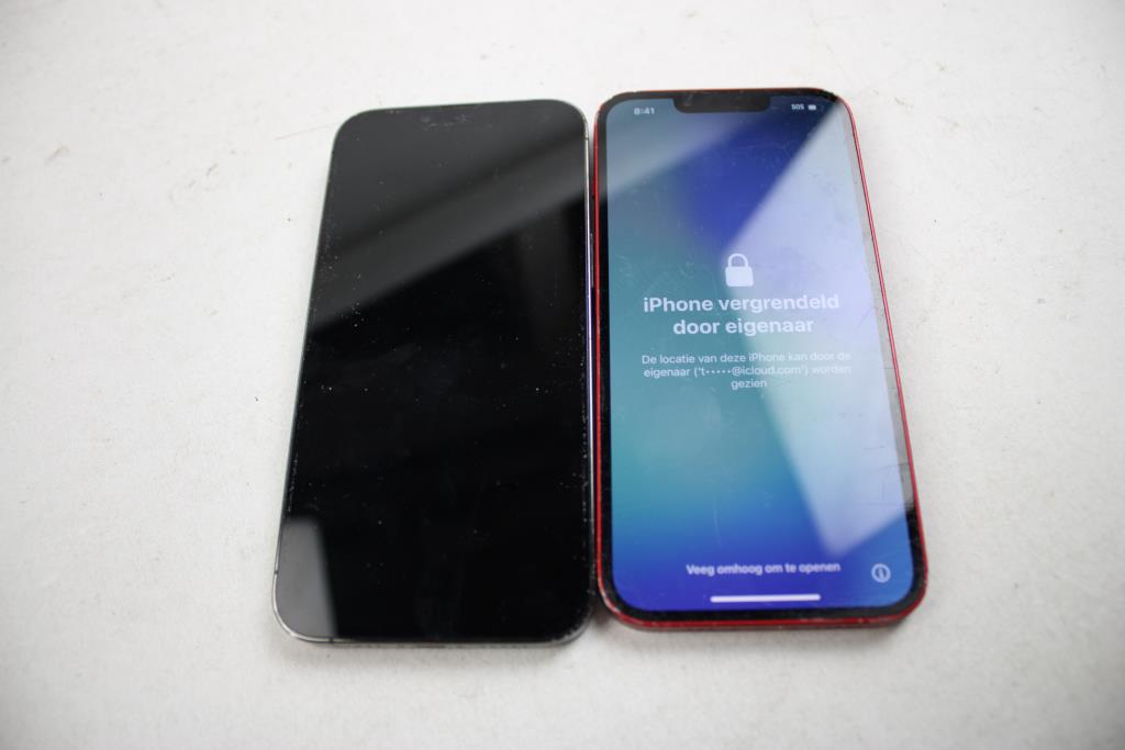 Apple IPhone Lot, 2 Pieces  Sold For Parts