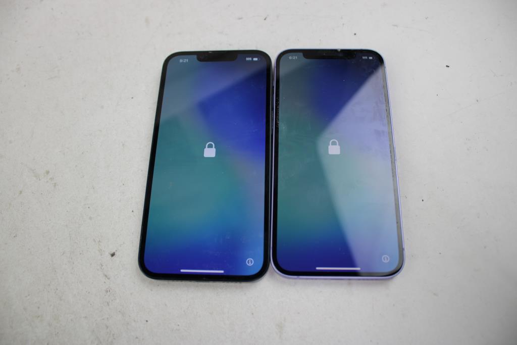Apple IPhone Lot, 2 Pieces  Sold For Parts