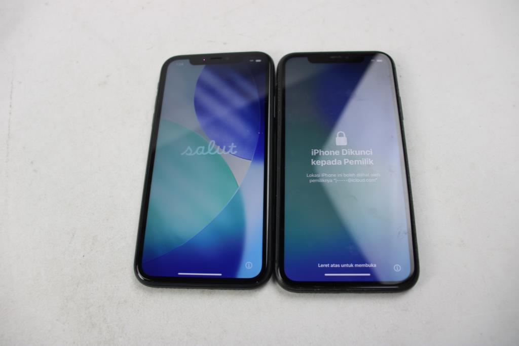 Apple IPhone Lot, 2 Pieces  Sold For Parts