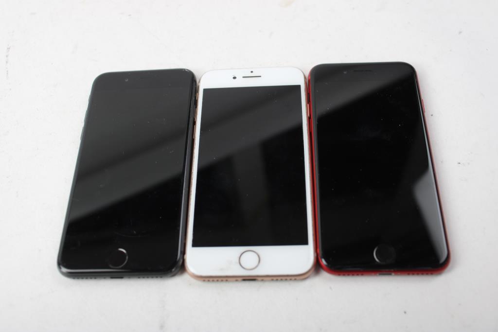 Apple IPhone Lot, 3 Pieces, Sold For Parts