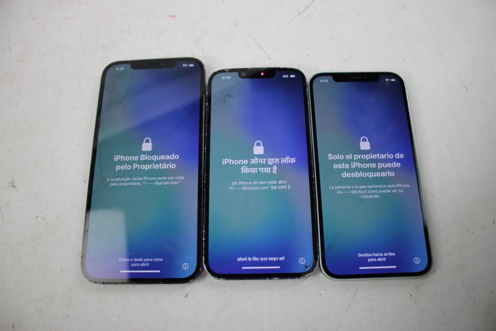 Apple IPhone Lot, 3 Pieces, Sold For Parts
