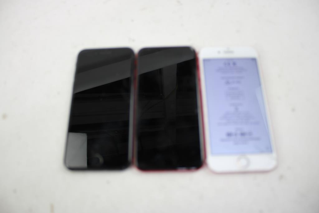Apple IPhone Lot, 3 Pieces  Sold For Parts