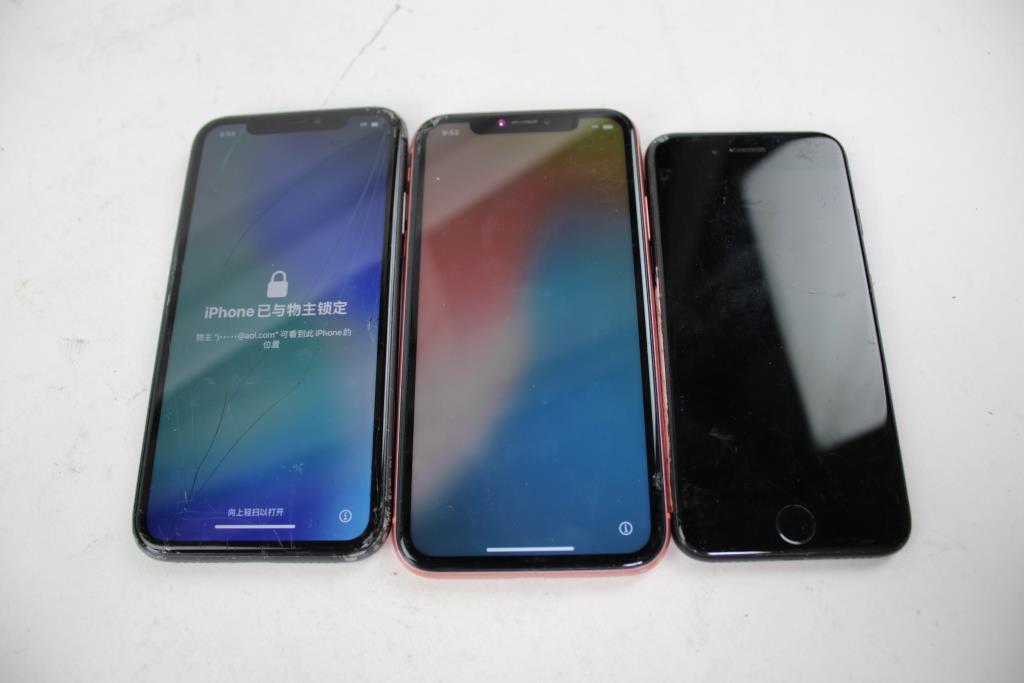 Apple IPhone Lot, 3 Pieces  Sold For Parts