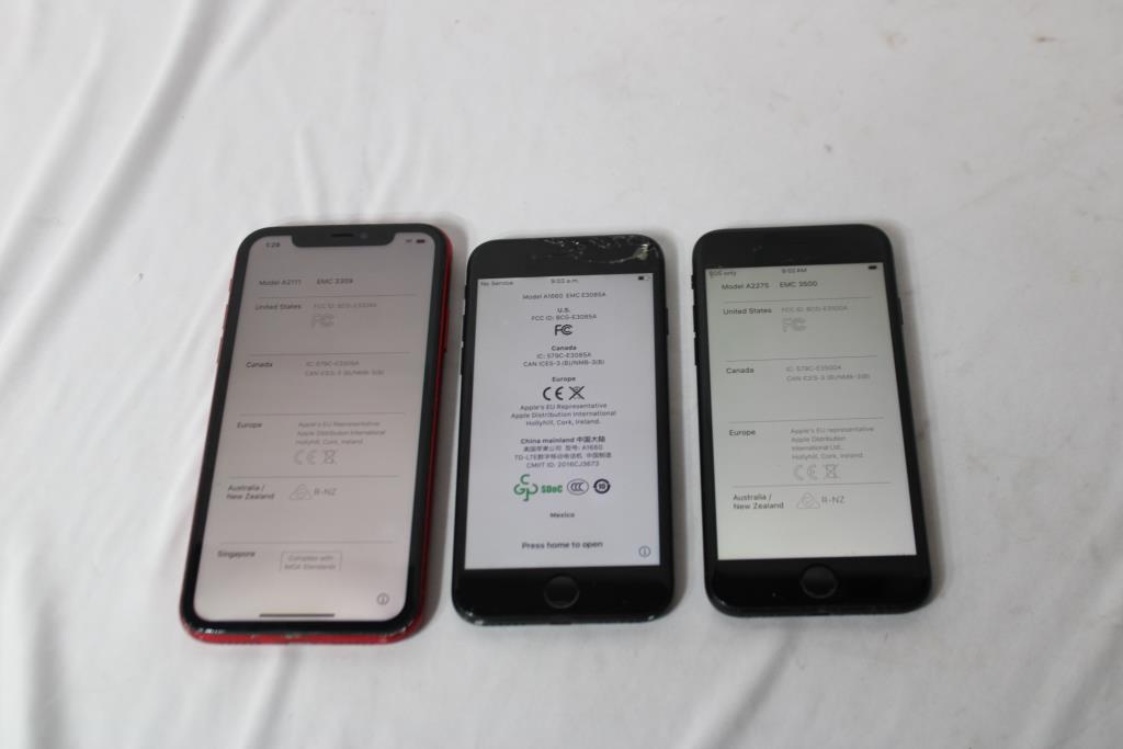 Apple IPhone Lot, 3 Pieces, Sold For Parts
