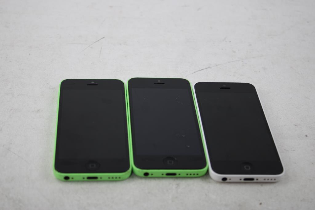 Apple IPhone Lot, 3 Pieces, Sold For Parts