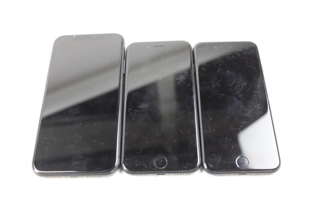 Apple IPhone Lot, 3 Pieces  Sold For Parts