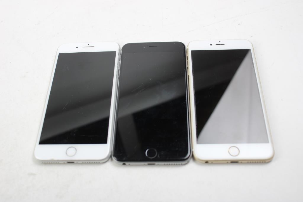 Apple IPhone Lot, 3 Pieces  Sold For Parts