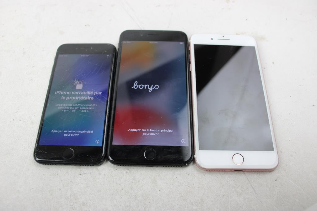 Apple IPhone Lot, 3 Pieces, Sold For Parts