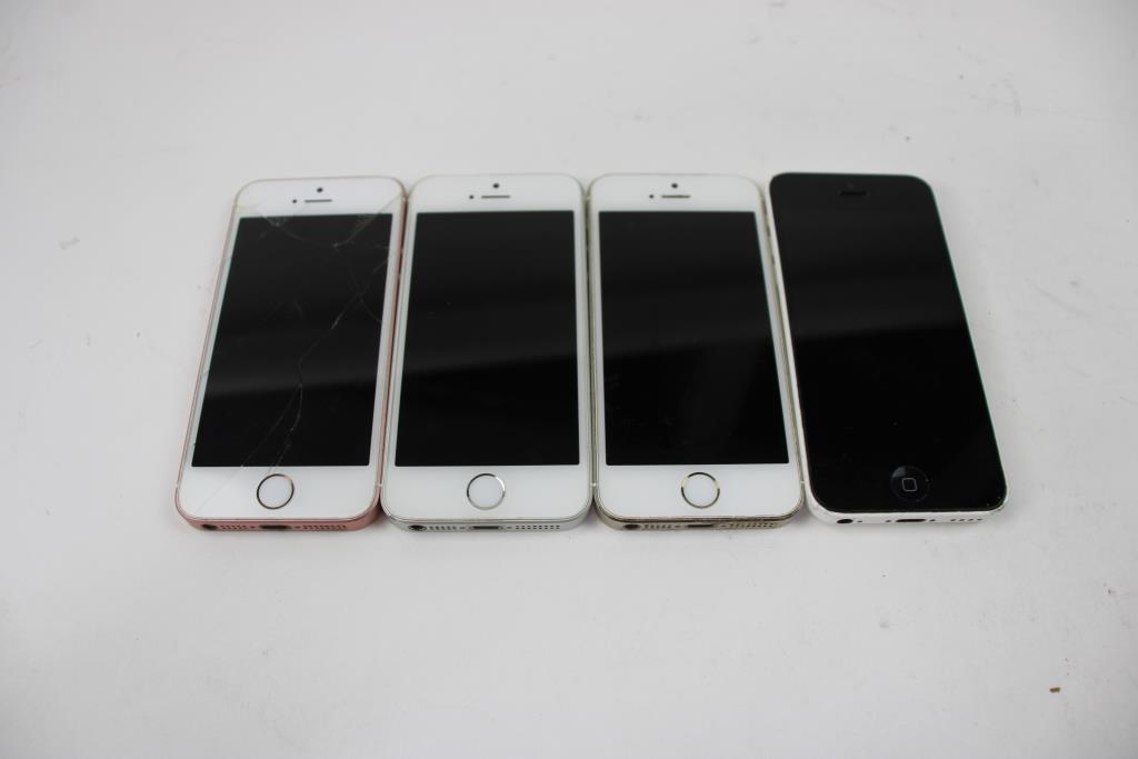Apple IPhone Lot, 4 Pieces  Sold For Parts