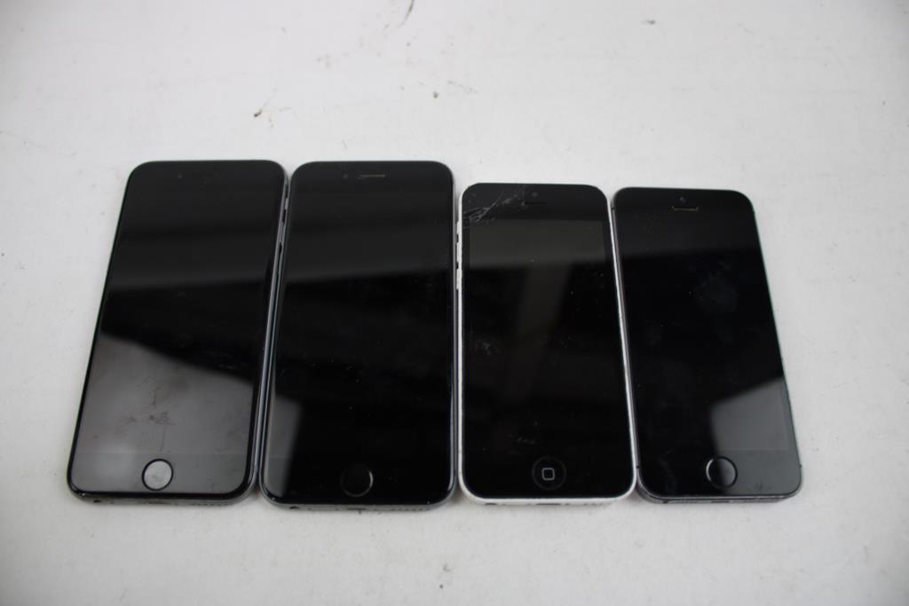 Apple IPhone Lot, 4 Pieces, Sold For Parts