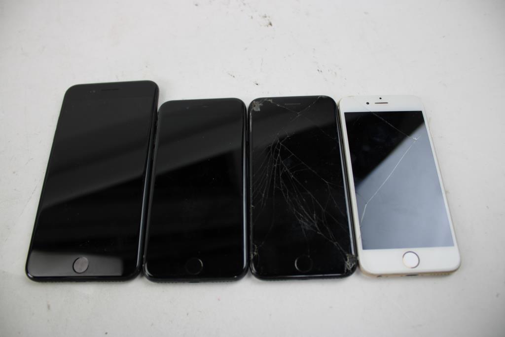 Apple IPhone Lot, 4 Pieces, Sold For Parts