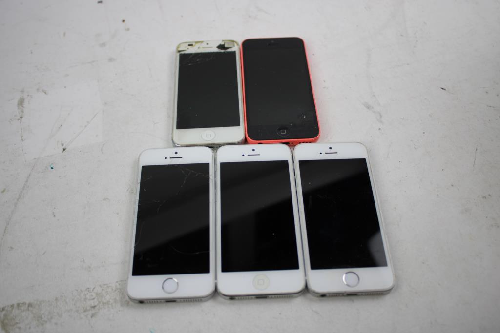 Apple IPhone Lot, 5 Pieces  Sold For Parts