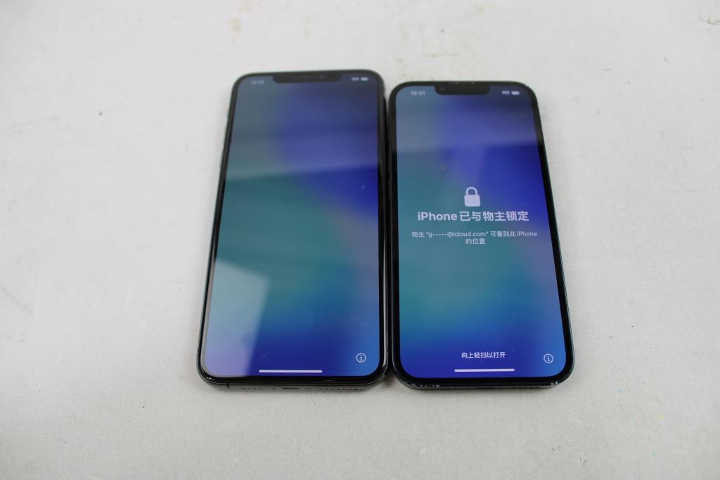 Apple IPhone Lot,2 Pieces  Sold For Parts