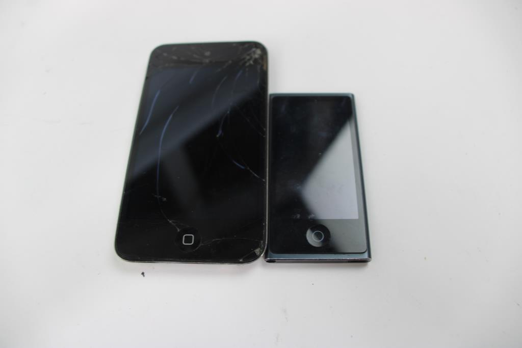 Apple IPod Nano And Touch, 4thGen, 16GB - 32GB, 2 Pieces