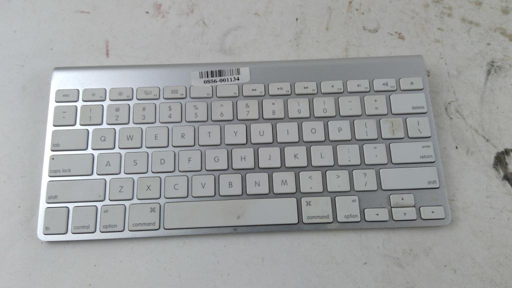Apple Keyboard