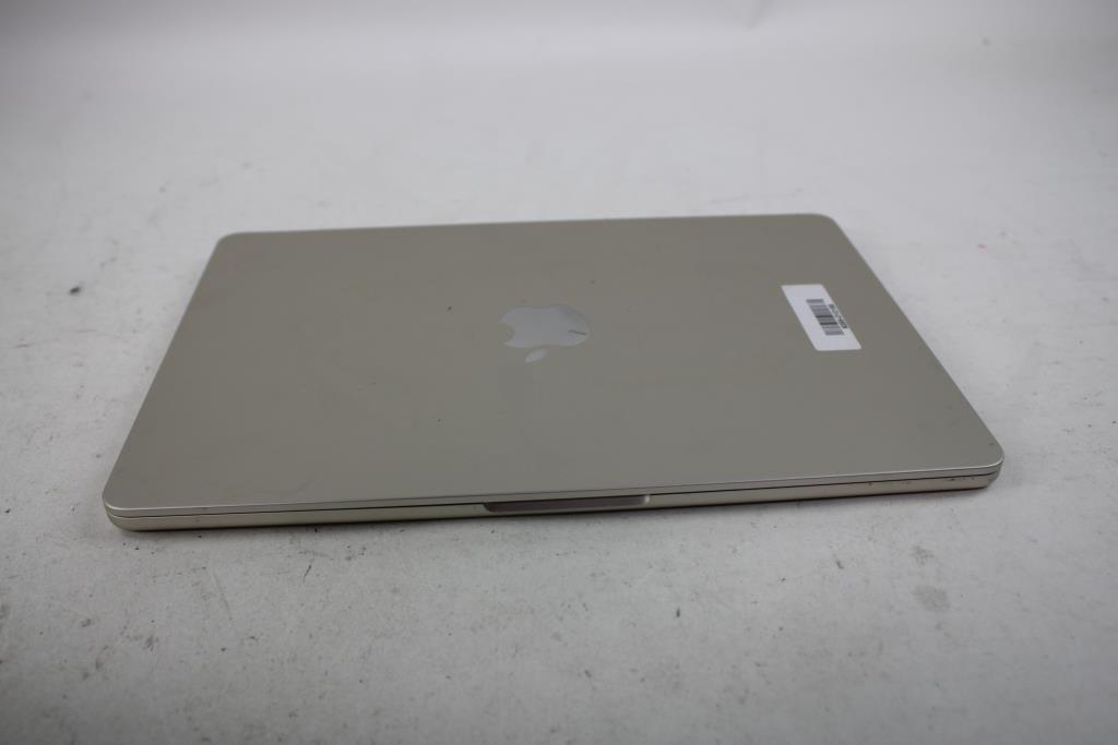 Apple MacBook Air, Starlight - ICloud Locked - Sold For Parts Only