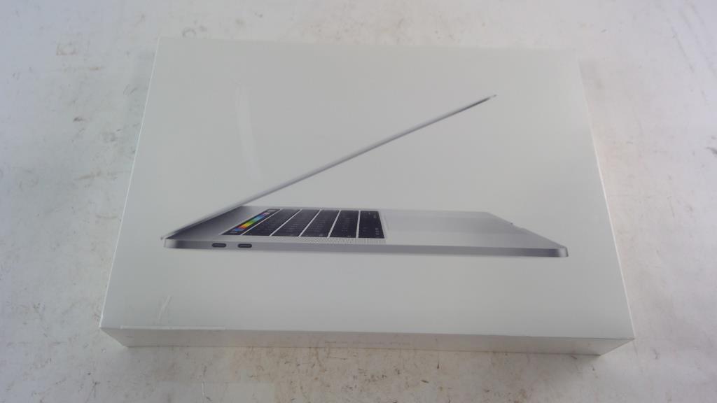 Apple Macbook Pro 15"