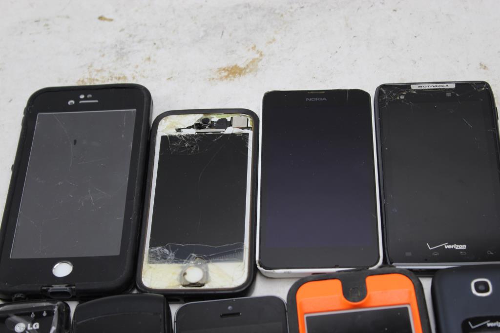Apple, Nokia, Motorola+ More Cell Phone Lot, 9 Pieces, Sold For Parts ...