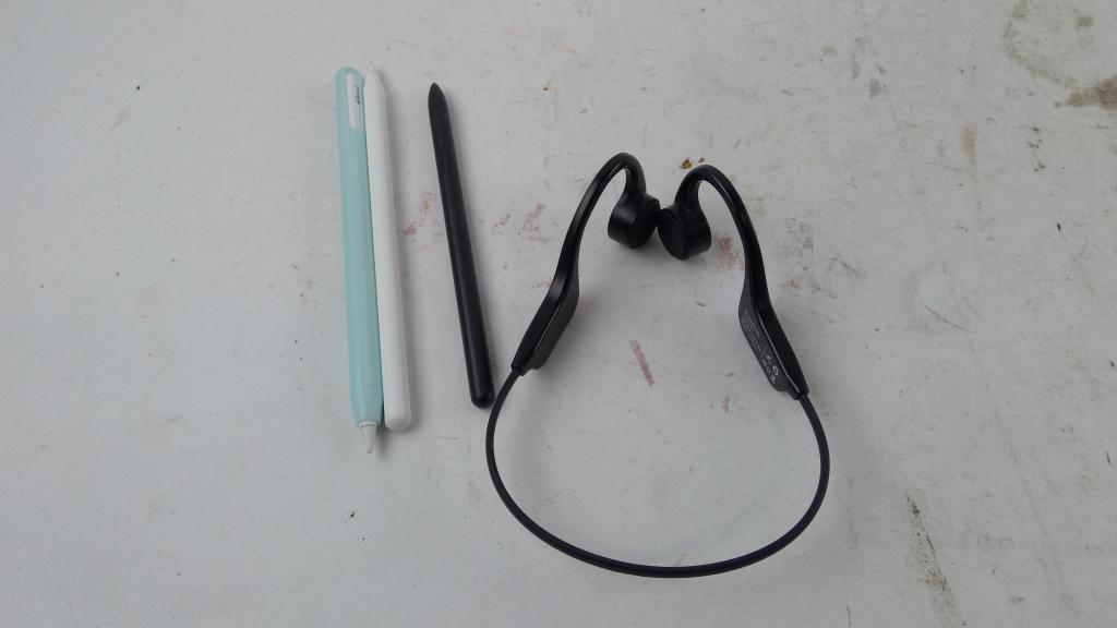 Apple Pencil And More 4 Pieces