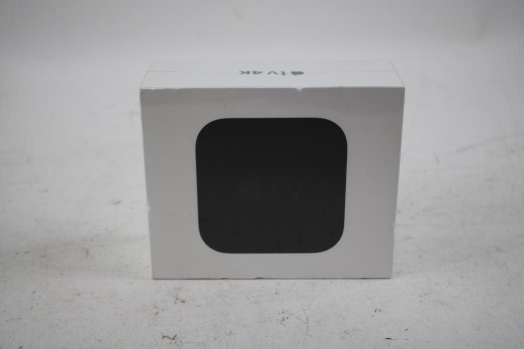Apple TV 4K, 32 GB (1st Gen) Streaming Box
