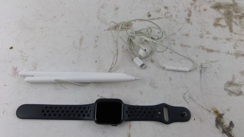 Apple Watch And More 4 Pieces