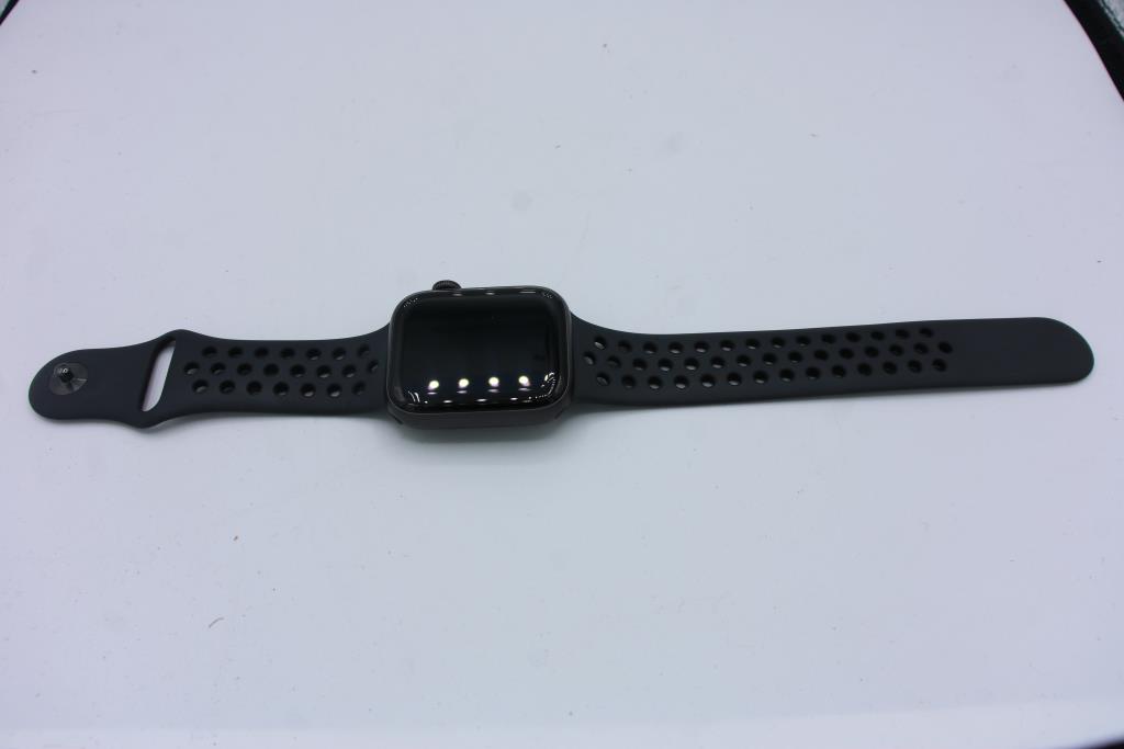 series 5 apple watch 44mm nike