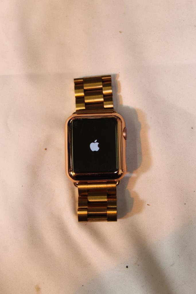 Apple Watch Series 1, 38mm Aluminum, Gold-Tone Stainless Steel Band -  Activation Locked Sold For Parts | Property Room