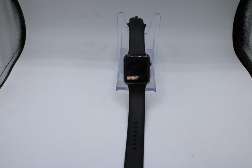 Apple Watch Series 3 (GPS), 42mm Aluminum Case, Band (M/L)