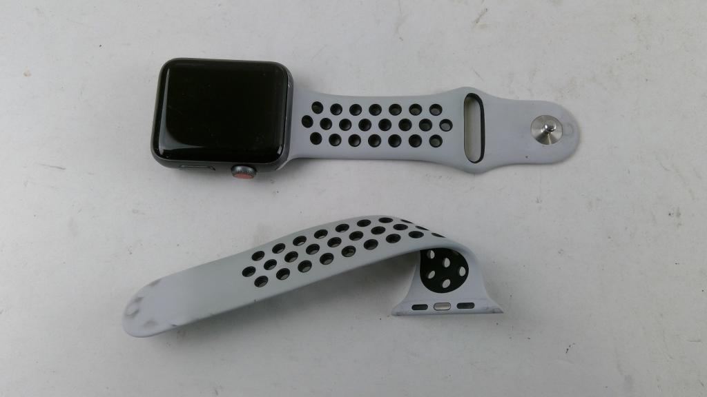 Apple Watch Series 3 Sold For Parts