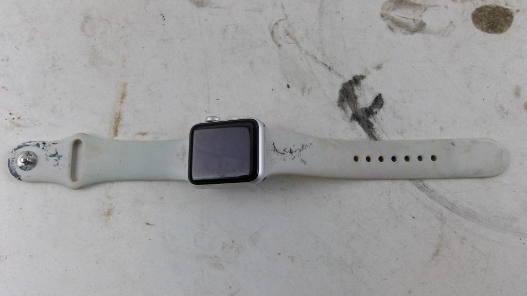 Apple Watch Series 3 Sold For Parts