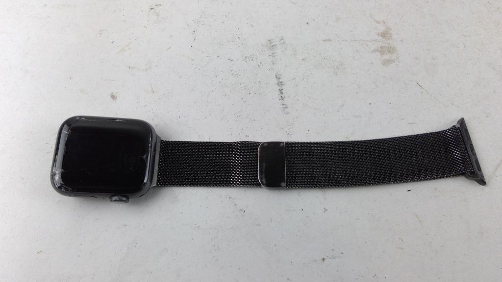 Apple Watch Series 4 Sold For Parts