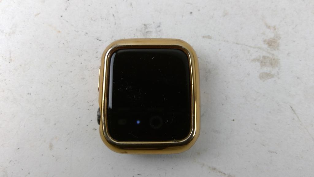 Apple Watch Series 4 Sold For Parts