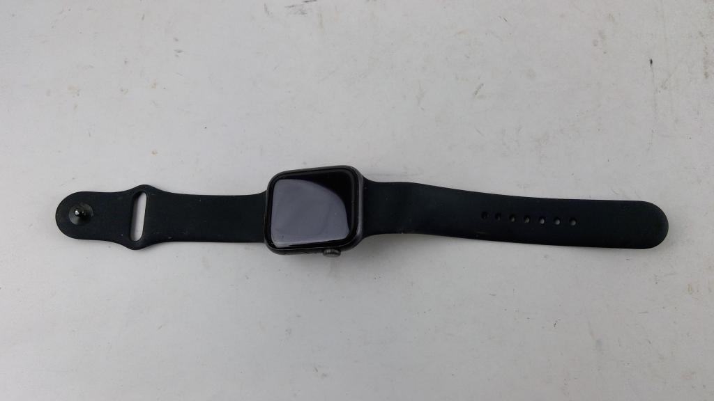Apple Watch Series 4 Sold For Parts