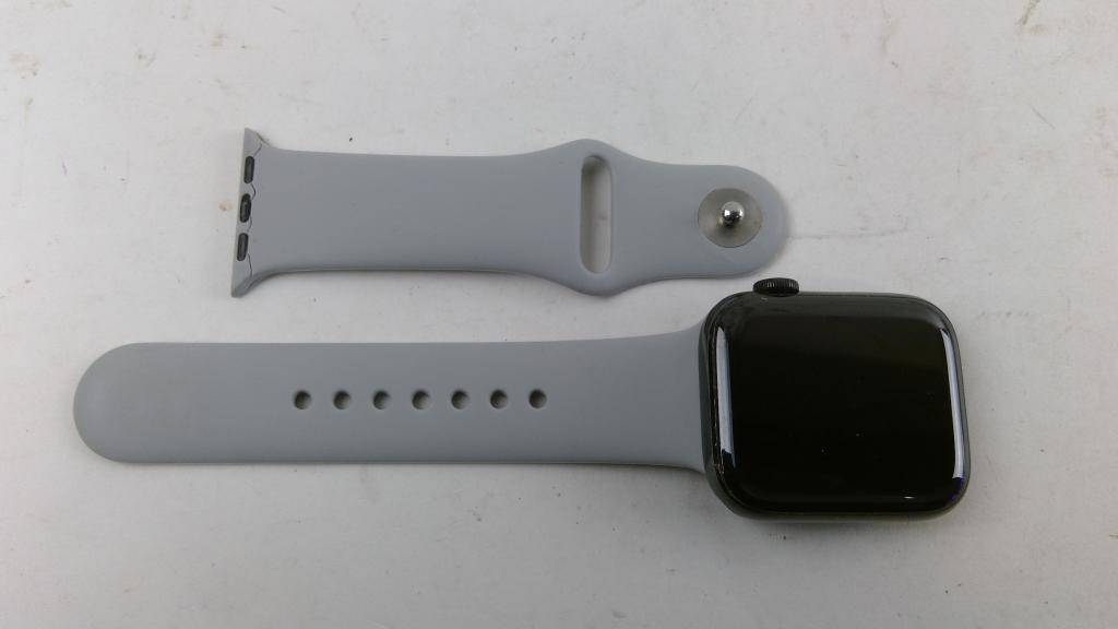Apple Watch Series 4 Sold For Parts