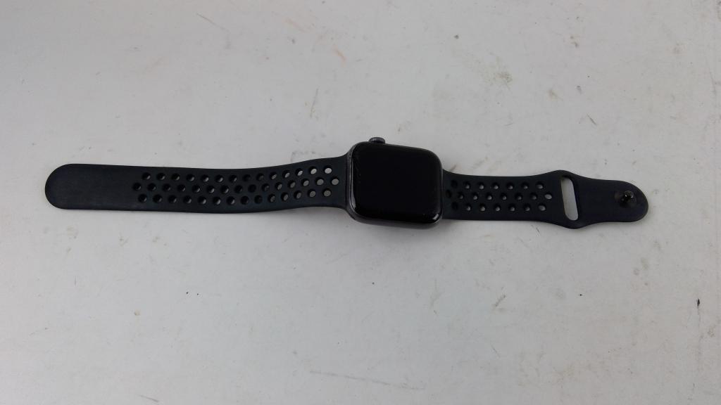 Apple Watch Series 4 Sold For Parts