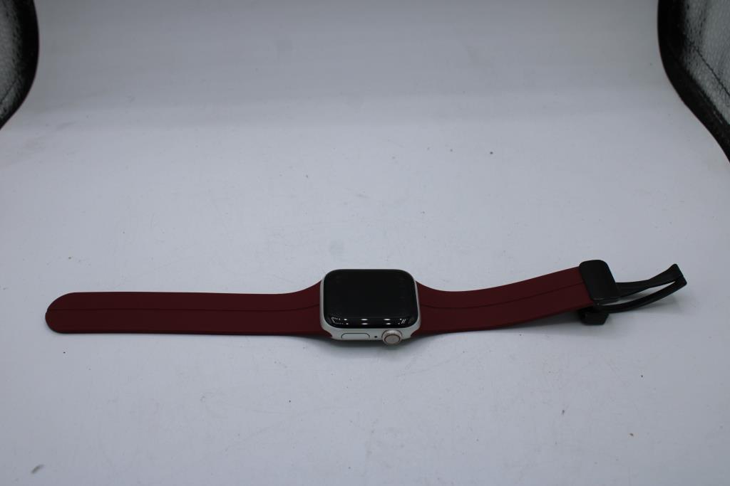 Apple Watch Series 6 (LTE + GPS), 40mm Aluminun Case, Band (S/M) - Locked To Owner - SOLD FOR PARTS ONLY
