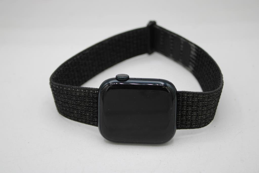 Apple Watch Series 7 (GPS), 45mm Aluminum Case, Band (Ajustable) - Locked To Owner - SOLD FOR PARTS ONLY
