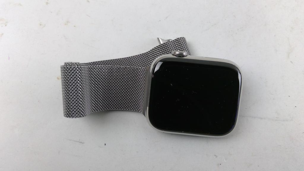 Apple Watch Series 7 Sold For Parts