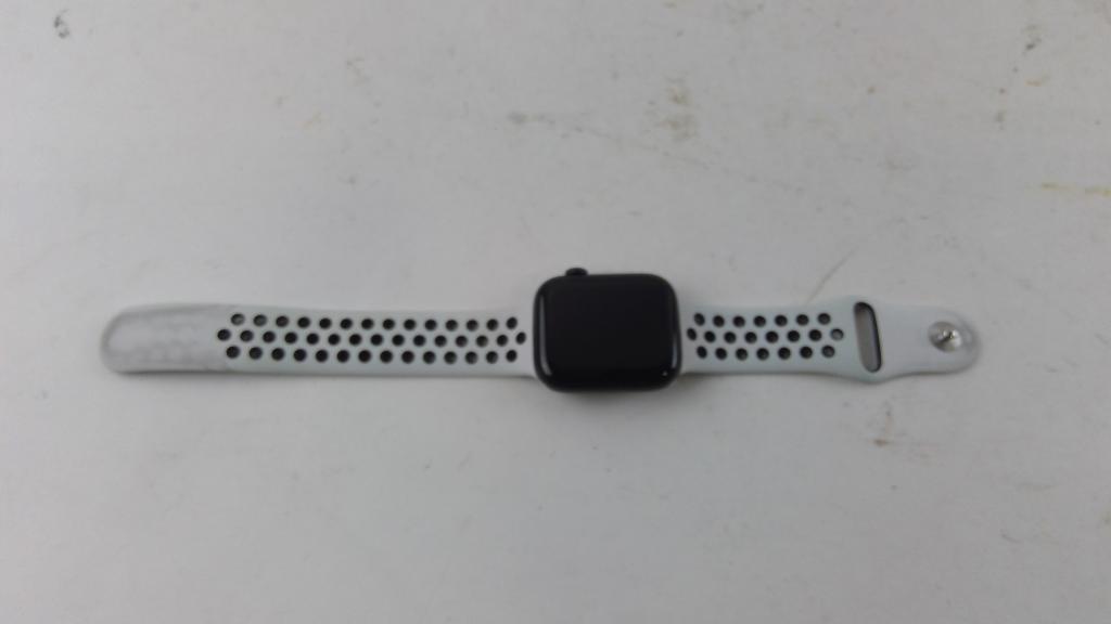 Apple Watch Series 8 Sold For Parts