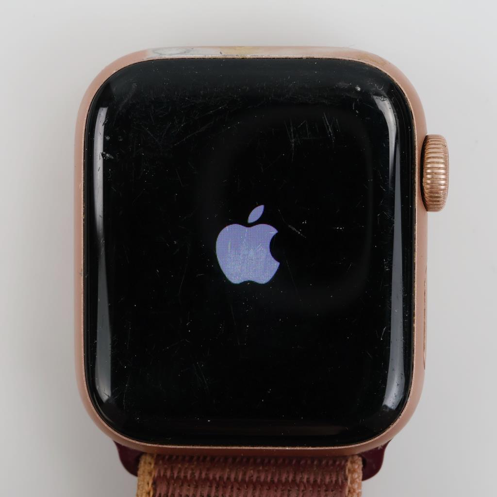 Apple Watch Series SE