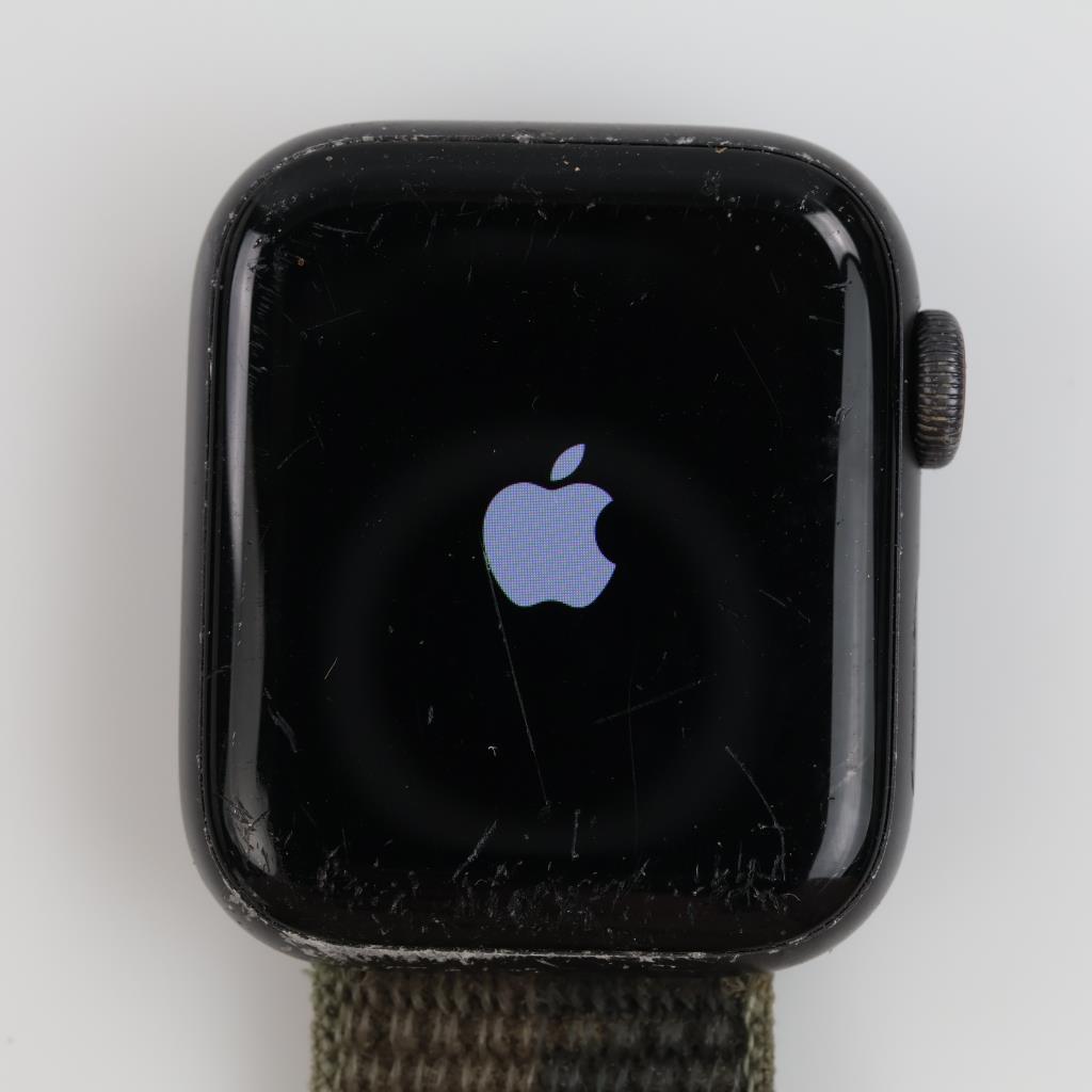 Apple Watch Series SE