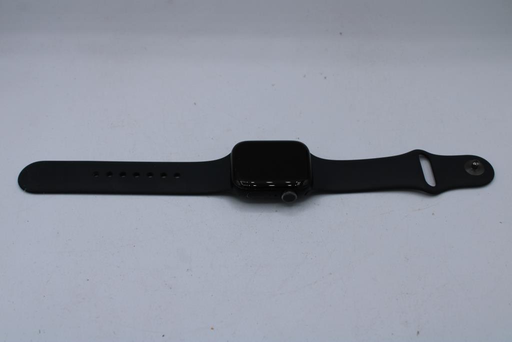 Apple Watch Series SE (GPS), 40mm Aluminum Case, Band (S/M) - Locked To Owner - SOLD FOR PARTS ONLY