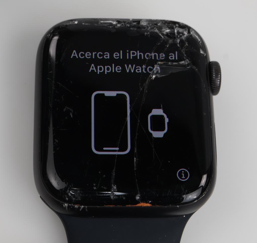 Apple Watch Series SE Sold For Parts