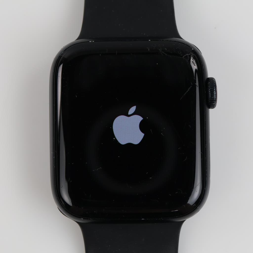 Apple Watch Series SE Sold For Parts